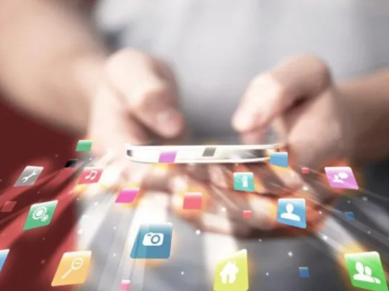 سوادرسانه‌ای یعنی عدم مصرف غذایی که دشمن می‌دهد