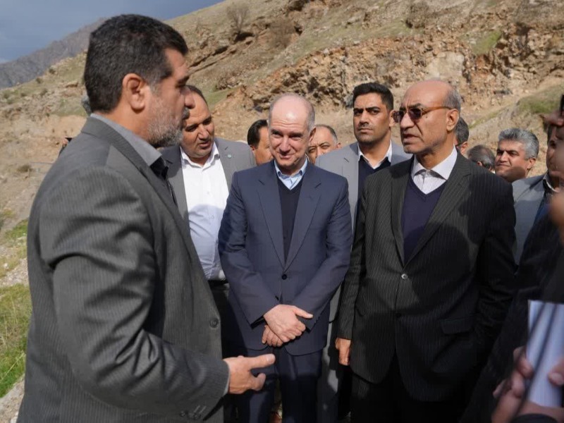 بازدید استاندار کرمانشاه از نخستین مجتمع پرورش ماهی سردابی تمام مکانیزه استان