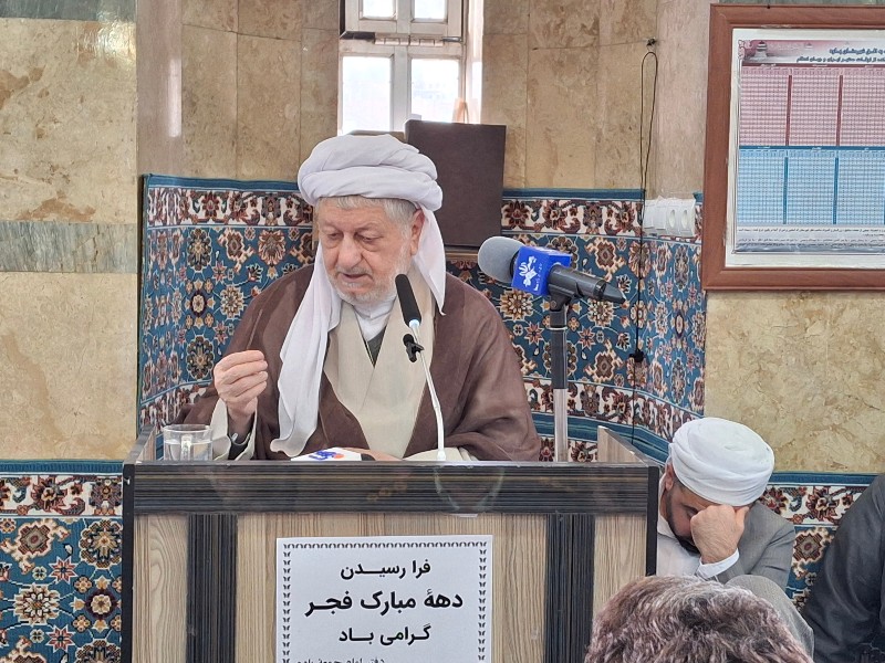 امام جمعه پاوه: دهه فجر فرصتی برای تبیین تاریخ انقلاب و تقویت بصیرت نسل جوان است