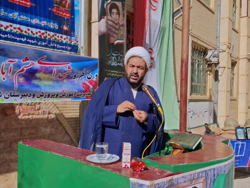 تسخیر لانه جاسوسی اقدامی انقلابی و تضمین‌کننده بقای انقلاب اسلامی بود