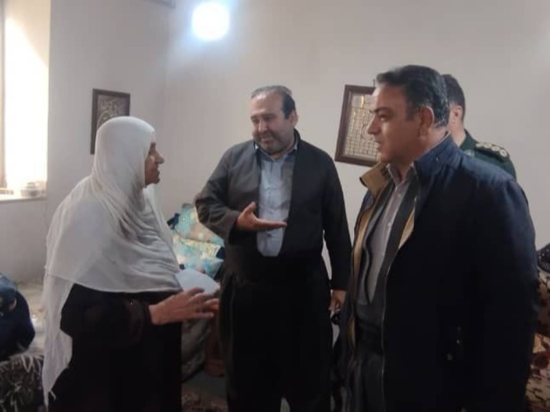 دیدار و سرکشی از خانواده معظم شهدا به مناسبت هفته مبارک بسیج به همت اداره ثبت اسناد و املاک شهرستان پاوه دیدار و سرکشی از خانواده معظم شهدا به مناسبت هفته مبارک بسیج به همت اداره ثبت اسناد و املاک شهرستان پاوه