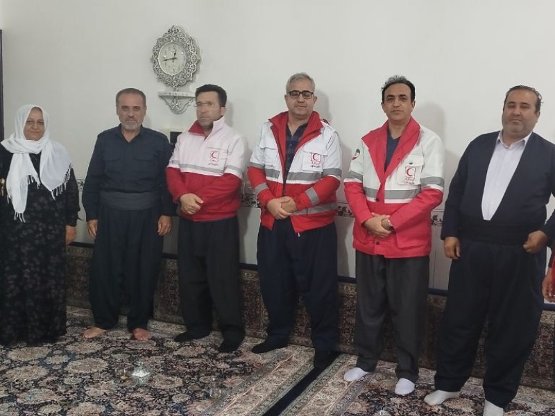 دیدار و سرکشی جمعیت هلالاحمر پاوه از خانوادههای معظم شهدا دیدار و سرکشی جمعیت هلالاحمر پاوه از خانوادههای معظم شهدا