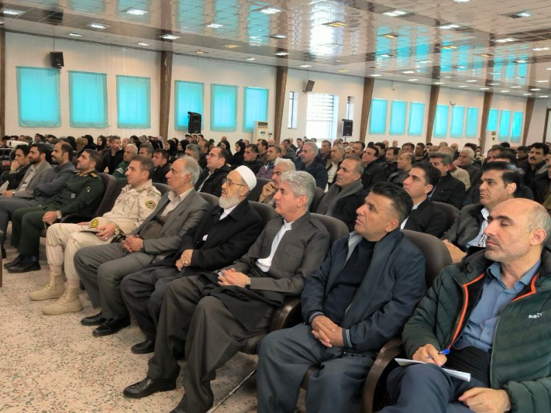 برگزاری همایش تکریم و توانمندسازی مرزنشینان شهرستان پاوه+تصاویر