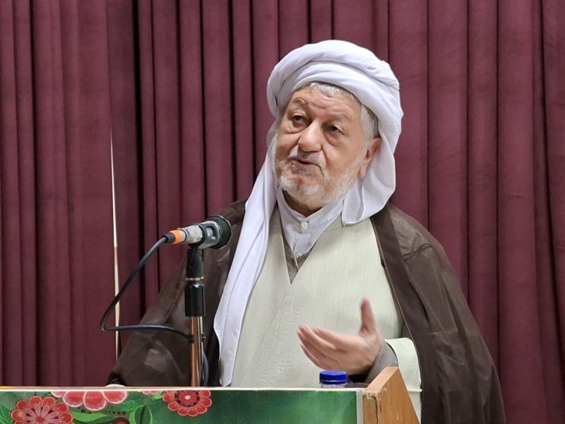 امام جمعه پاوه: حضرت فاطمه زهرا(س) الگوی جاودانه زنان مسلمان و محور تربیت دینی جامعه است امام جمعه پاوه: حضرت فاطمه زهرا(س) الگوی جاودانه زنان مسلمان و محور تربیت دینی جامعه است