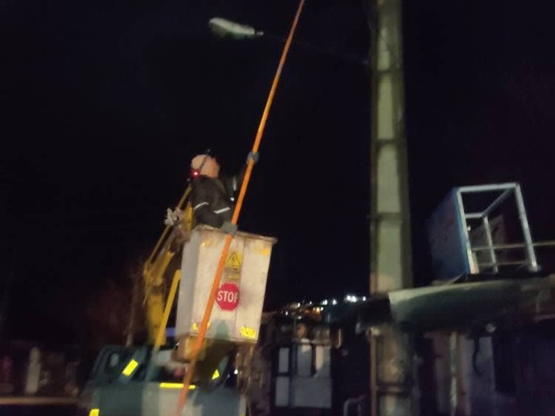 بخشی از فیدرهای برق پاوه وصل شد؛ رفع قطعی در ضلع جنوبی فیدر خانقاه ادامه دارد