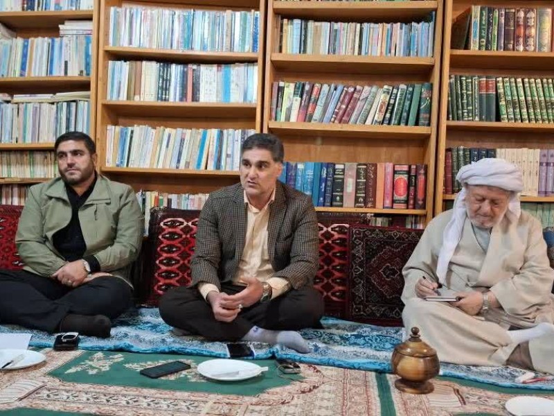 دعوت به همبستگی ملی در شرایط جنگی/ تأکید فرماندار پاوه بر نقش دستگاه‌ها در بسیج مردمی برای برگزاری مراسم در پاوه