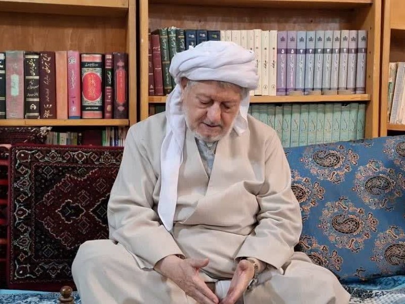 ماموستا قادری: از بانویی که ۸ شهید تقدیم انقلاب کرده، باید درس ایثار گرفت/تاکید بر برگزاری تجمع حمایت از انقلاب و رهبری در پاوه