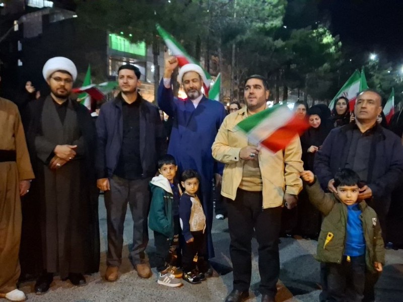 مردم پاوه در چهل و ششمین شب متوالی سنگر را خالی نکردند