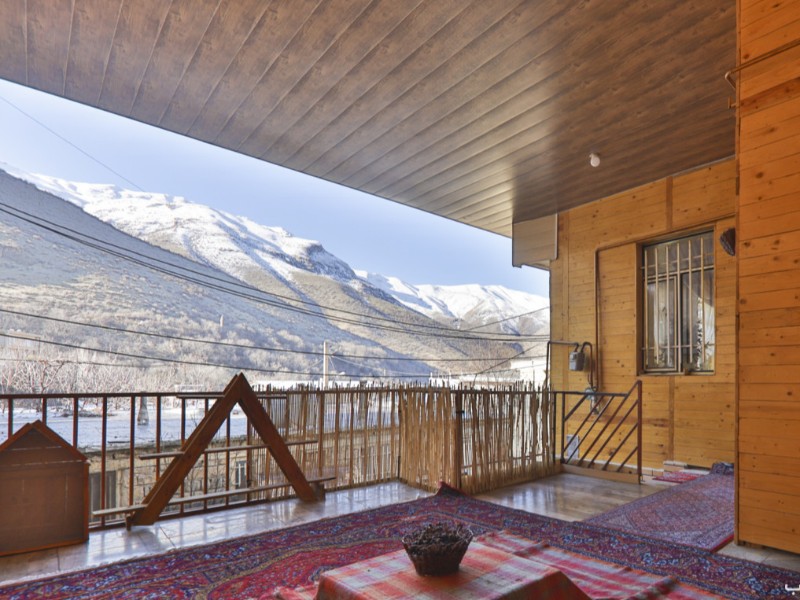 خانه‌ هایی که سهم مسافر می شوند و جوانانی که در انتظار خانه های اجاره ای می مانند