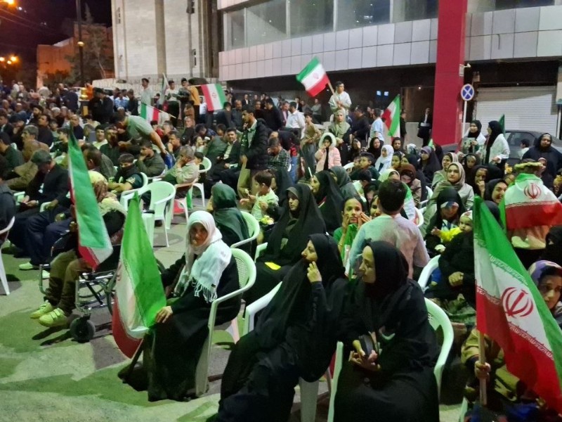اجتماع مردمی پاوه در هشتاد و چهارمین شب متوالی اجتماع مردمی پاوه در هشتاد و چهارمین شب متوالی