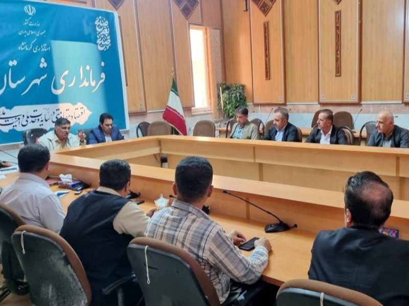 حق شهرستان پاوه در حوزه اشتغال و سرمایه‌گذاری باید به طور جدی پیگیری شود
