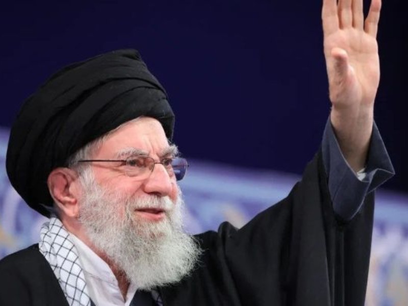 پیکر علی ثانی شیعیان به مسجد جمکران رسید پیکر علی ثانی شیعیان به مسجد جمکران رسید