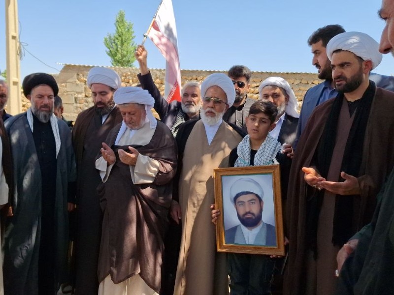 برگزاری مراسم سومین روز شهادت گونه عبدی پور در گیلان غرب برگزاری مراسم سومین روز شهادت گونه عبدی پور در گیلان غرب